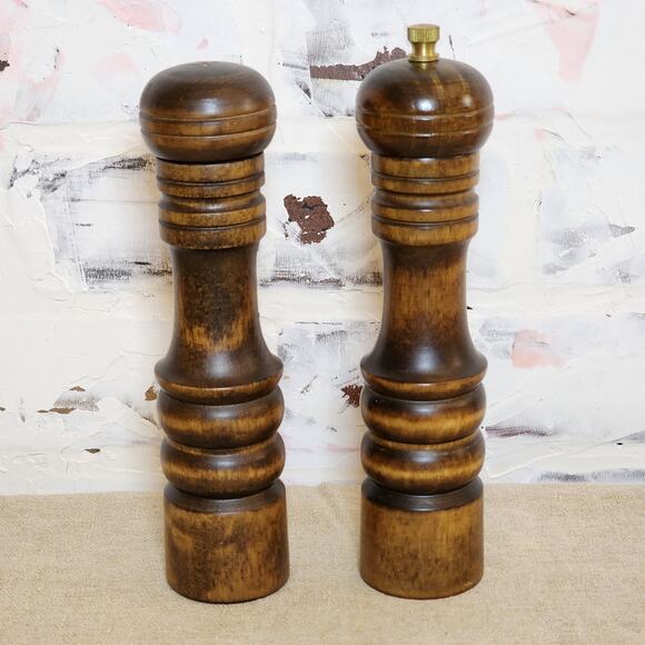 Retro Gail Craft Salt Shaker & Pepper Grinder Set - Solid Wood - MCM Design - Picture 6 of 6